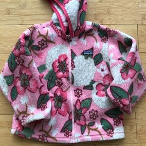 Girls Patagonia fleece w/ hood
